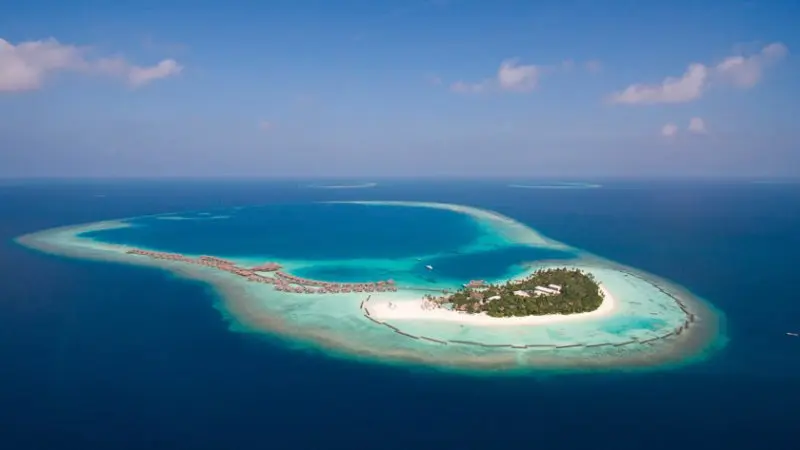 Halaveli Island: A Tropical Paradise Beckoning Explorers